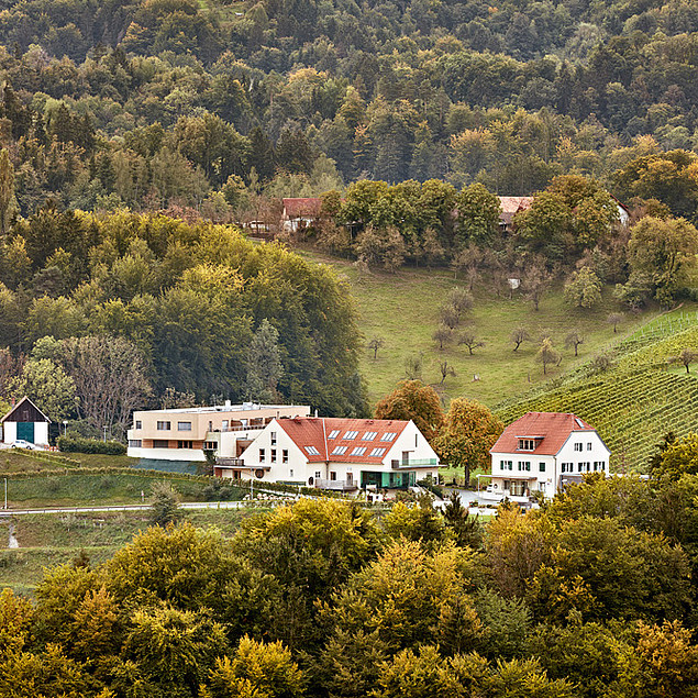 Gut Pössnitzberg im Herbst
